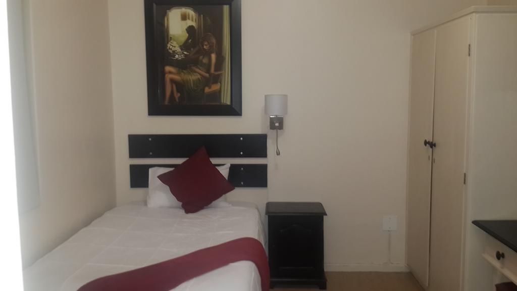 Victoria Hotel Bredasdorp Pokoj fotografie