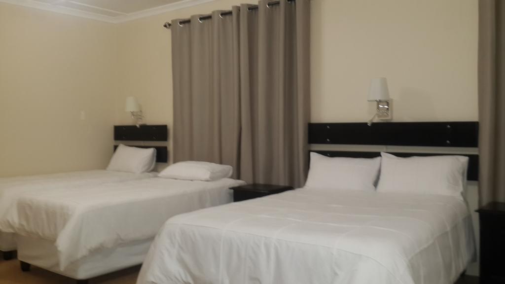 Victoria Hotel Bredasdorp Pokoj fotografie